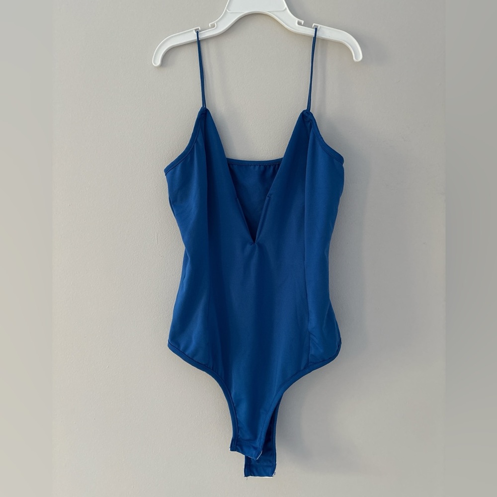 SHEIN Blue Spaghetti Strap Bodysuit